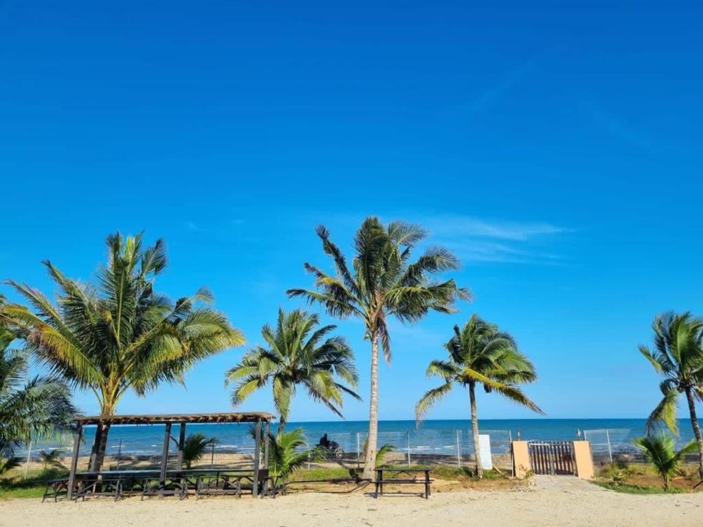 Blackstone Beach Resort クアンタン エクステリア 写真